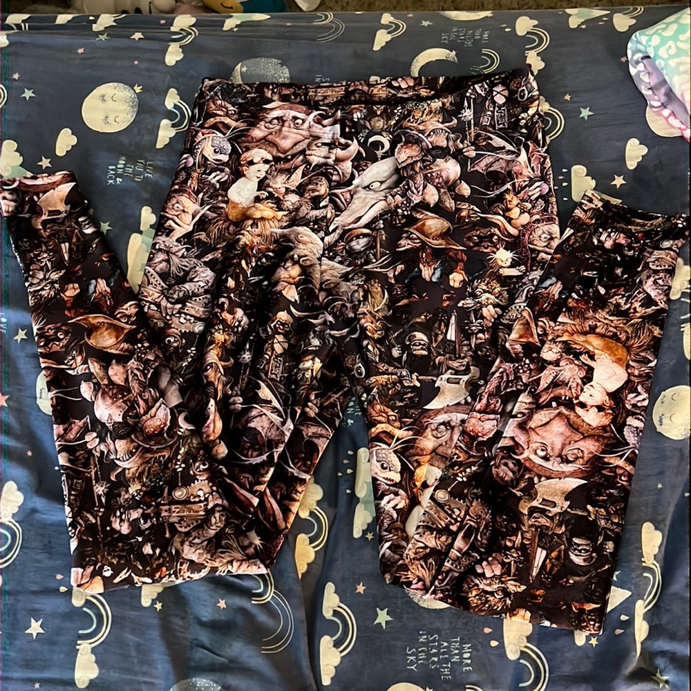 RARE LABYRINTH BLACKMILK VELVET LEGGINGS
